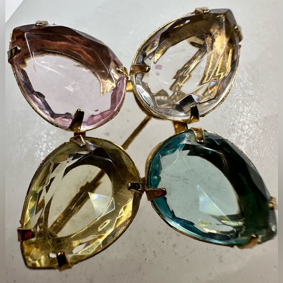 Vintage Avon Pastel Lucite Gold Tone Metal Brooch Pin - Picture 5 of 7